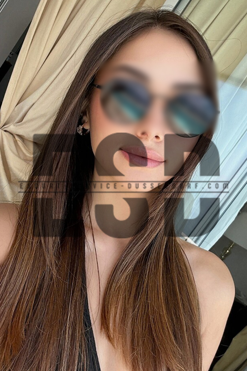 Vietnamese Escort Girl in Dusseldorf