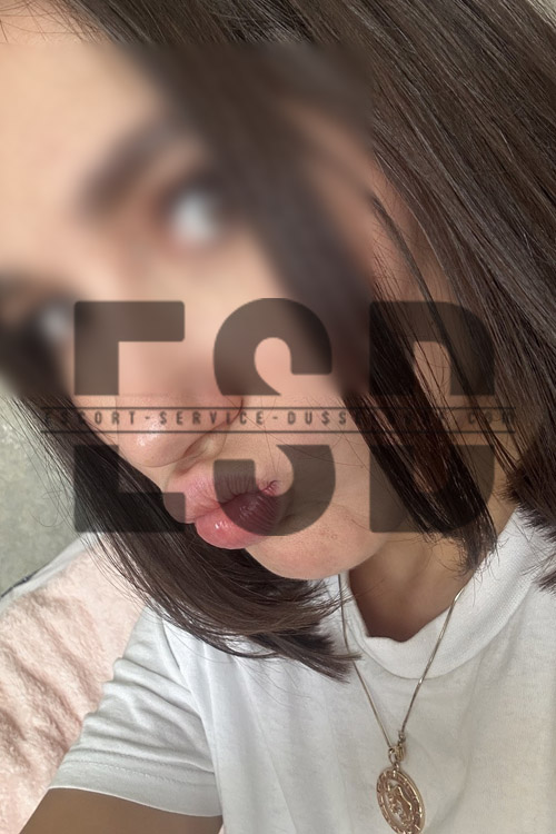 Face Sitting Escort Girl in Dusseldorf