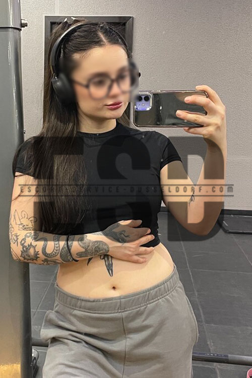 Tattoos Escort Girl In Dusseldorf